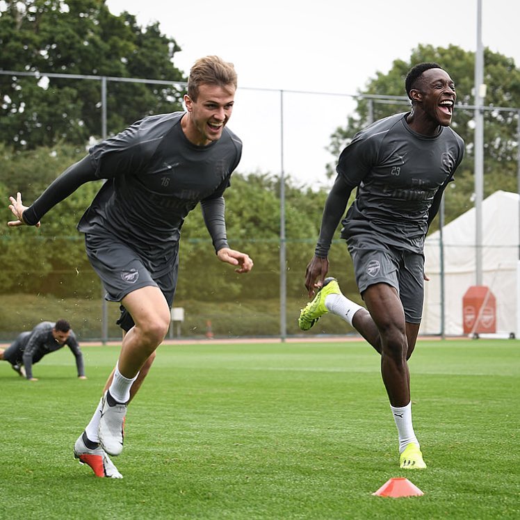 Arsenal training jersey 18/19