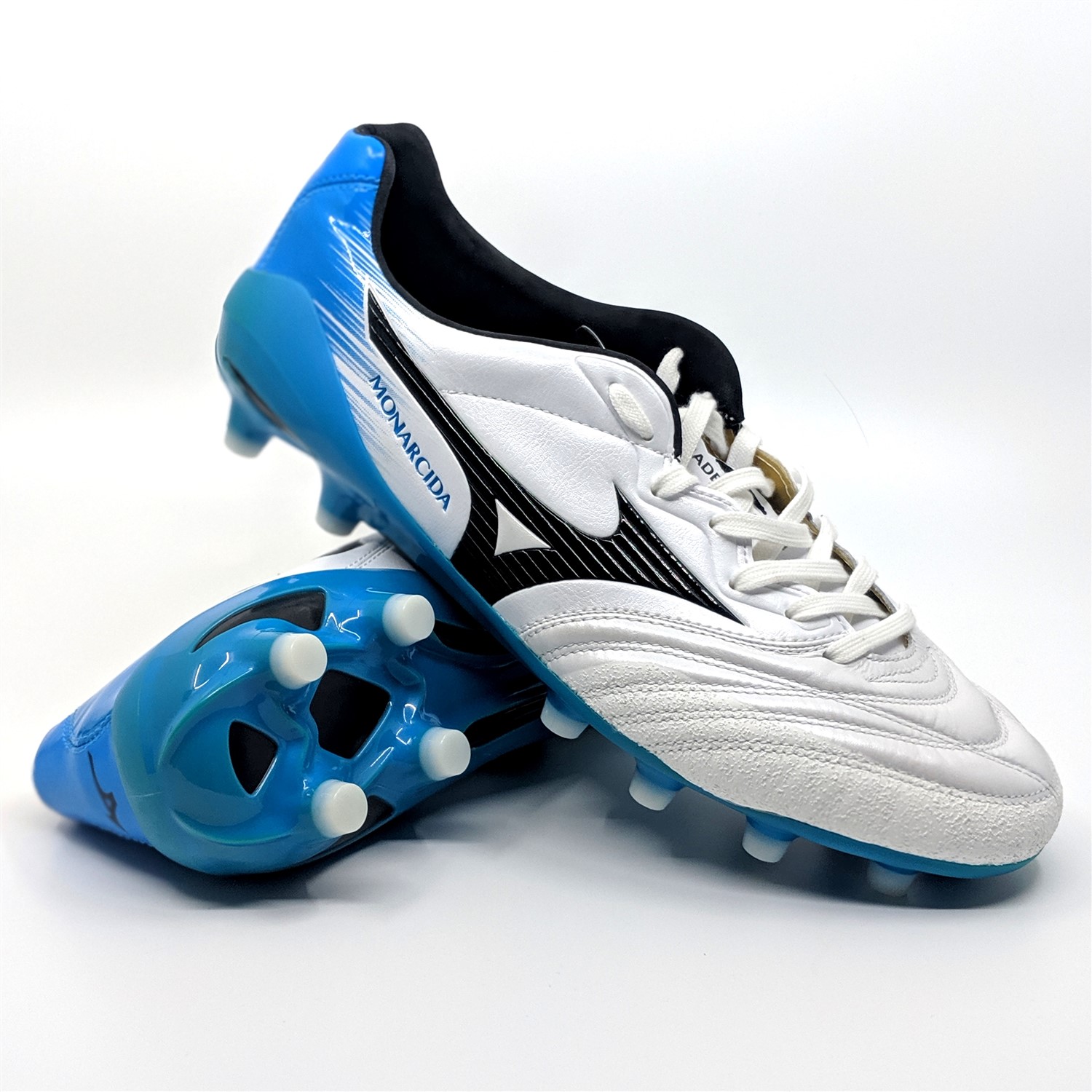 extra wide football boots