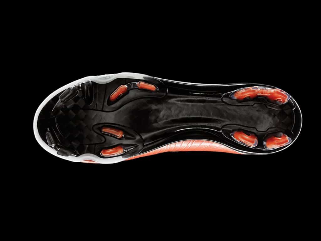 Erlebe den Nike Mercurial Vapor Flyknit Ultra 'Play Unisport