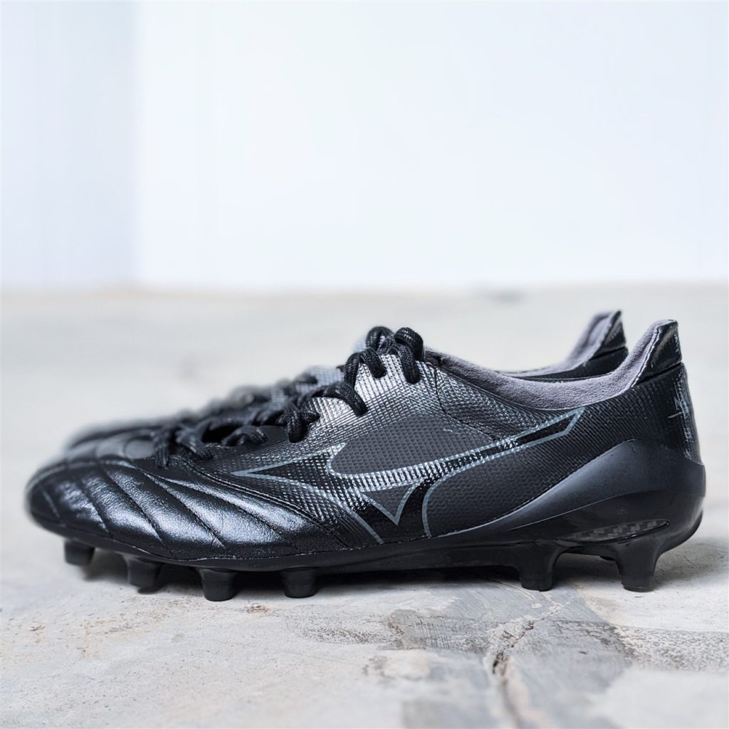 mizuno morelia neo 2 blackout