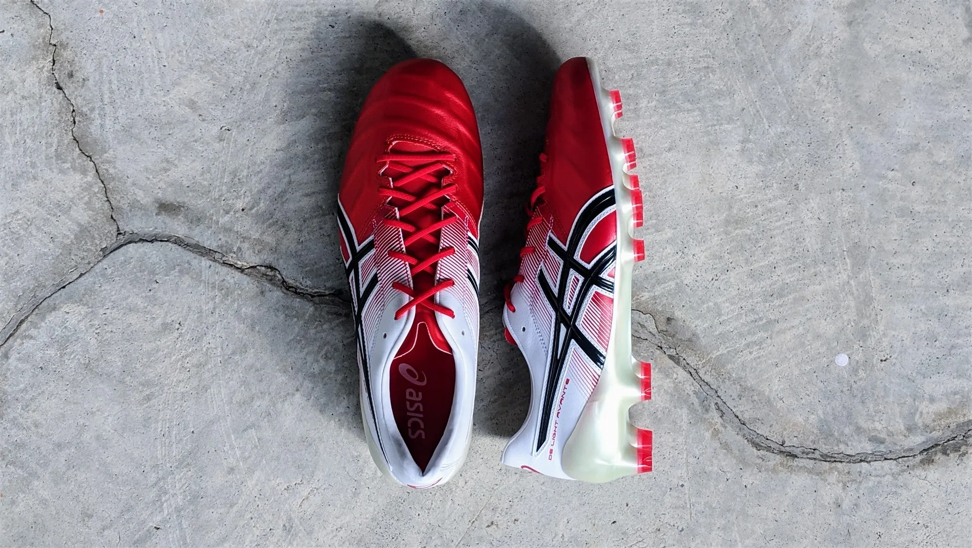 Asics hot sale football boots