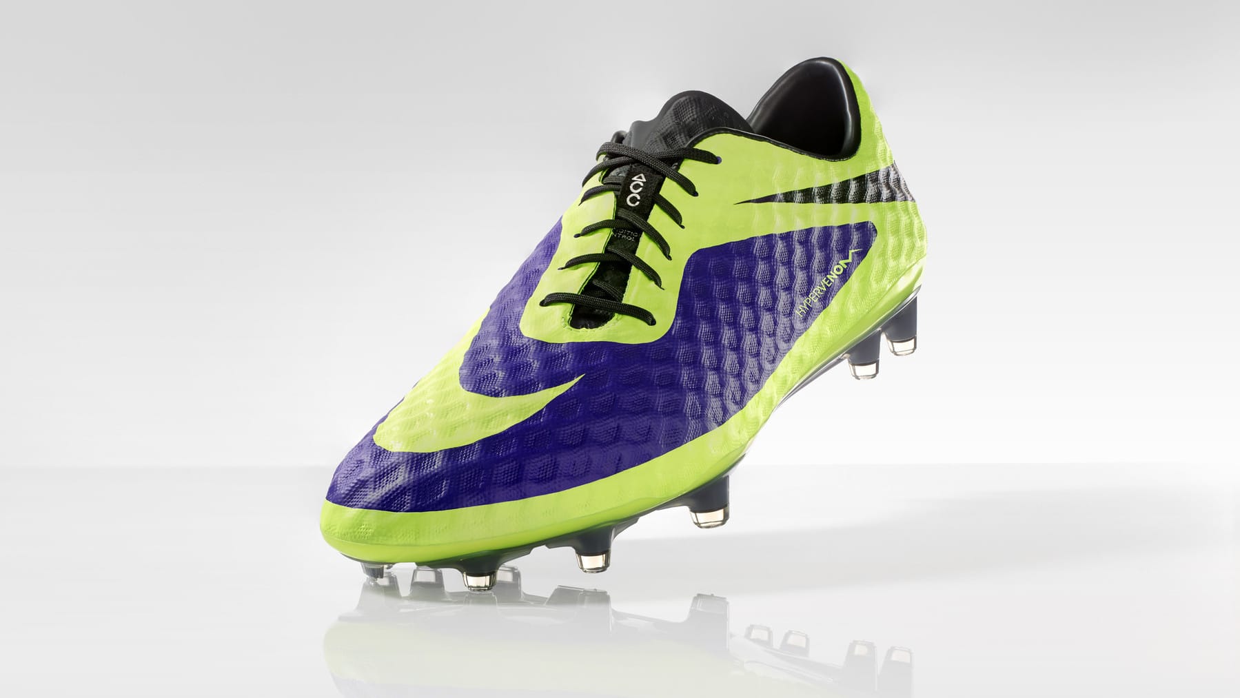 football boots hypervenom