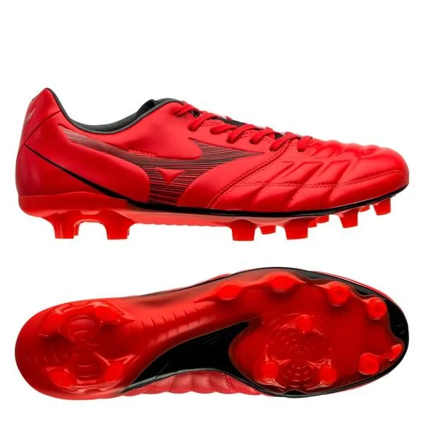 Best Football Boots of 2021 - BOOTHYPE