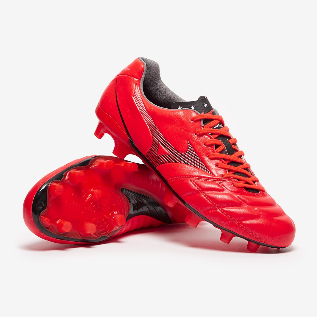 soccer cleats for midfielders