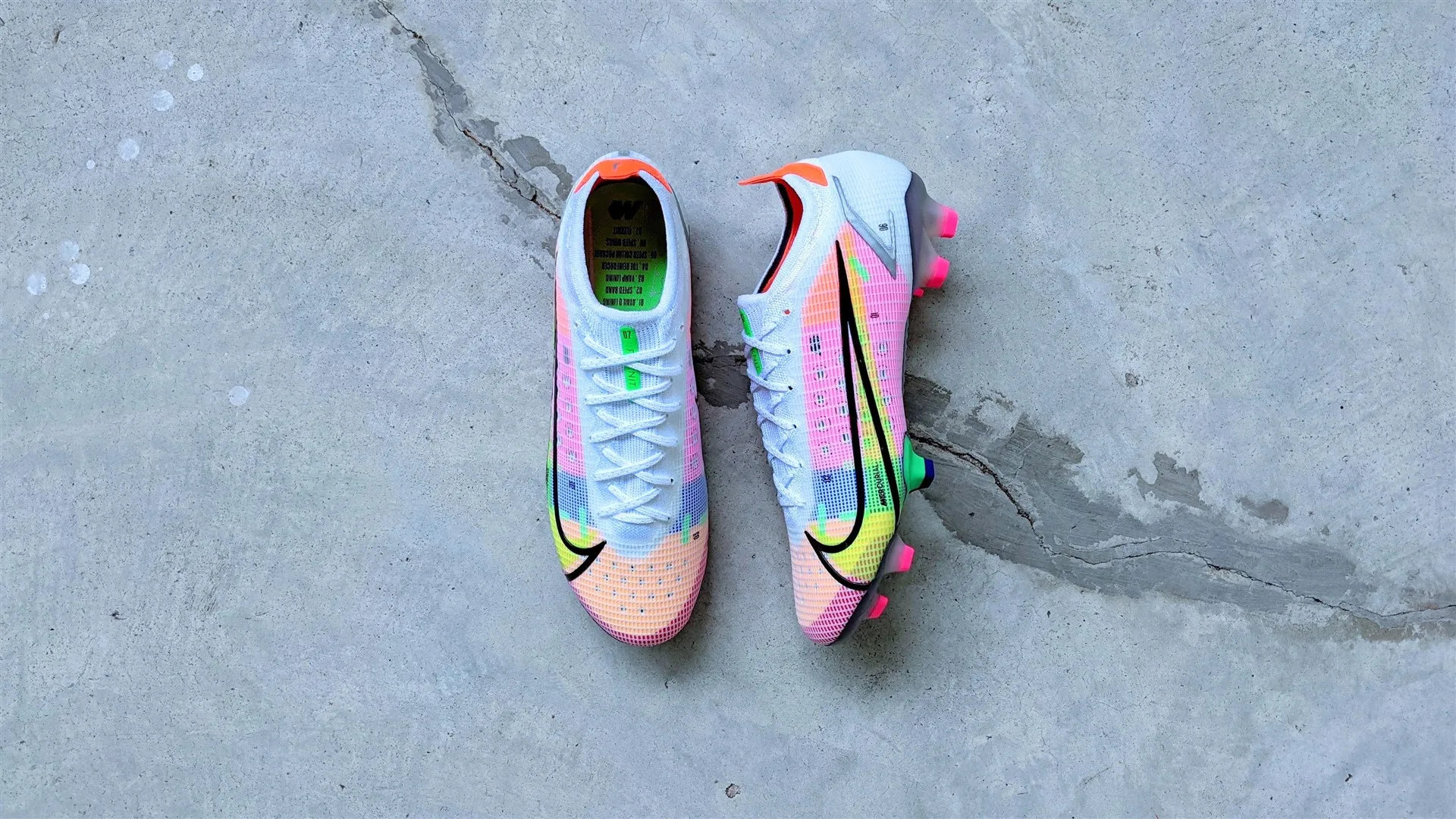 Nike Mercurial Vapor 14 football boots soccer cleats
