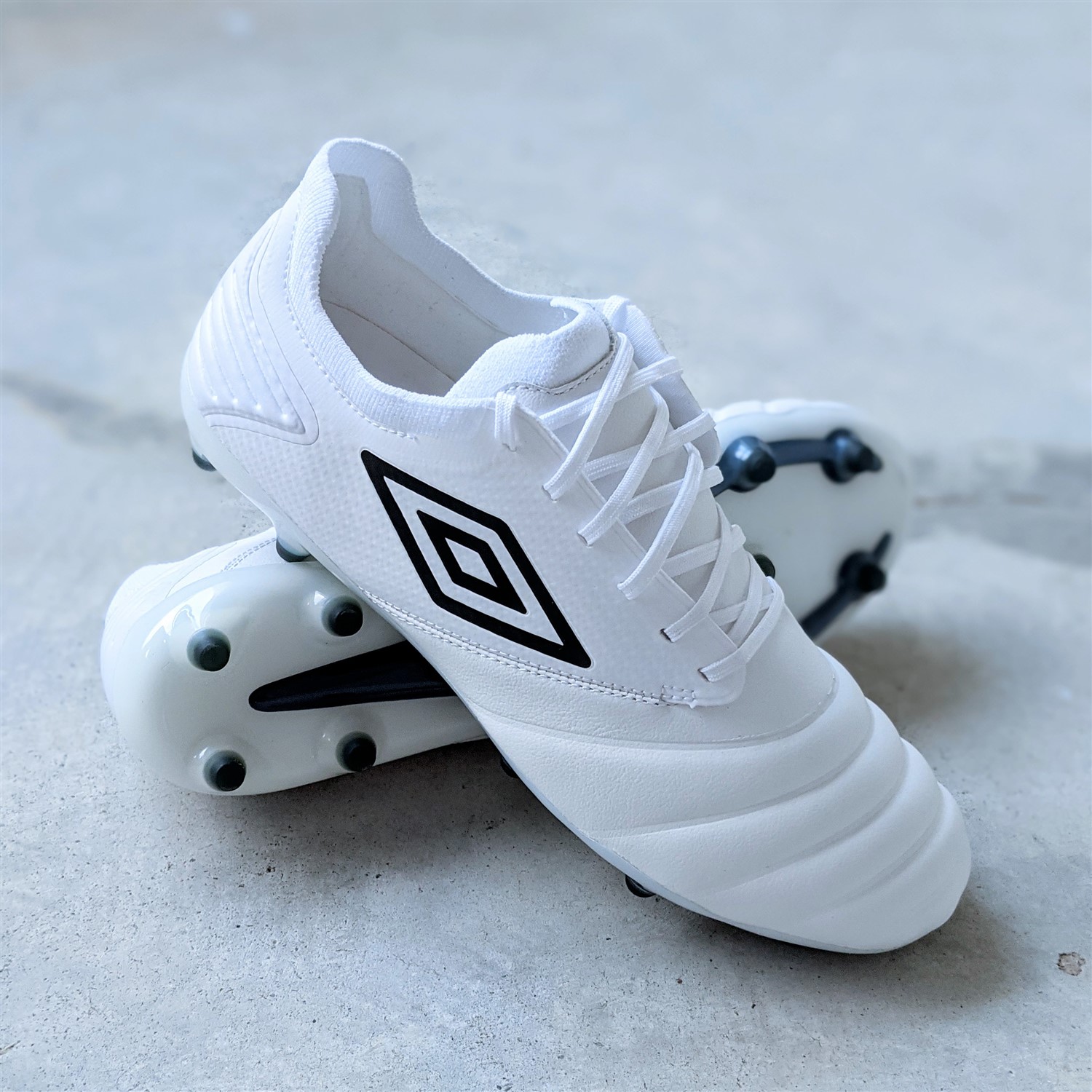 Umbro Tocco Pro football boots soccer cleats review