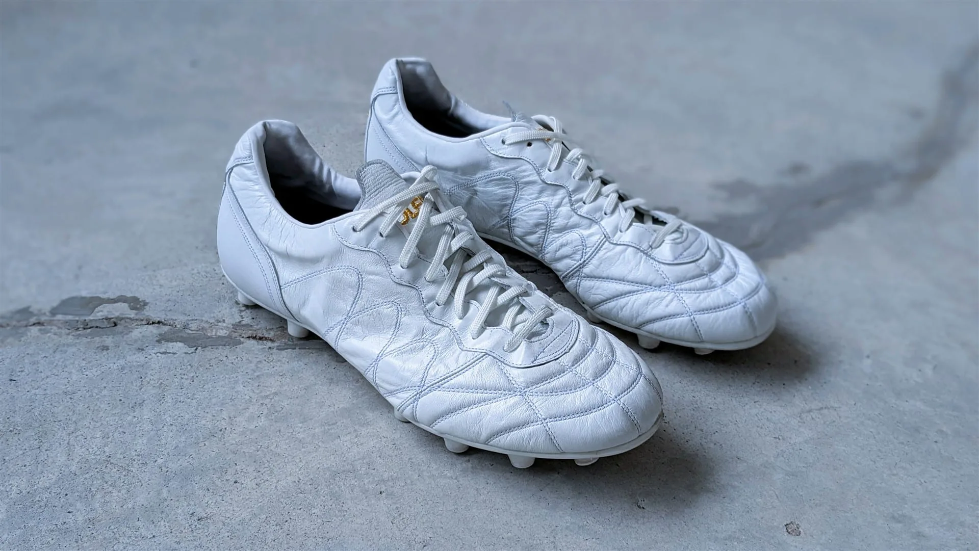 Best Football Boots of 2021 - BOOTHYPE